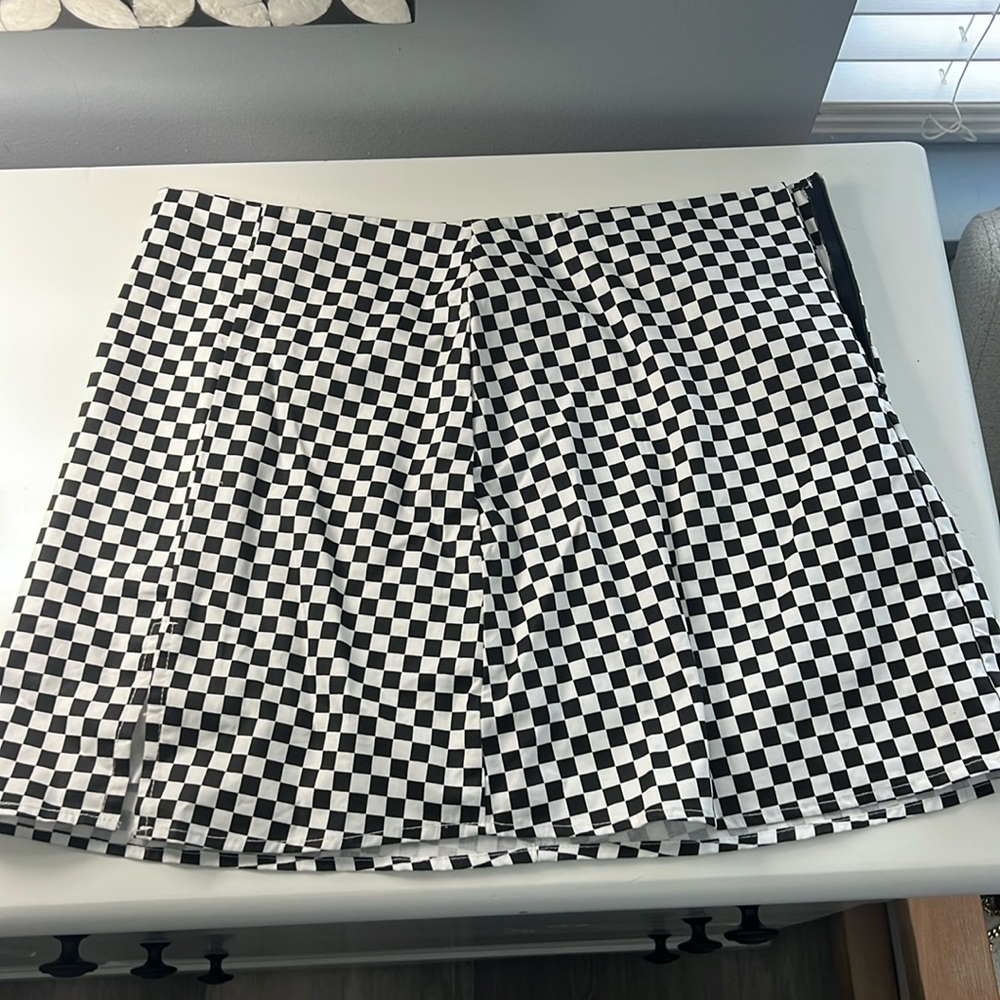 HYDVE Checkered Skirt